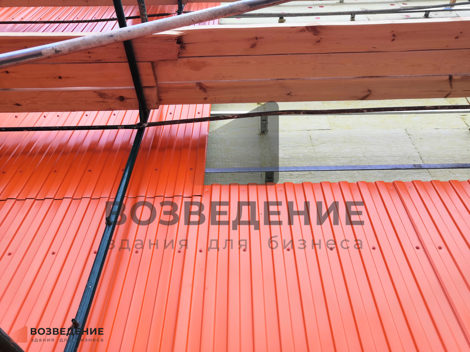 Реконструкция фасада производственного комплекса 15 000 м² — дизайн-проект, утепление, отделка за 4 месяца зимой